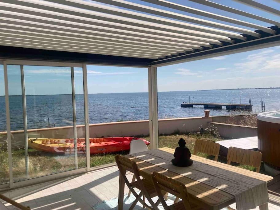 Villa Avec Spa & Vue Panomarique Sur L'Etang Perols Exterior photo